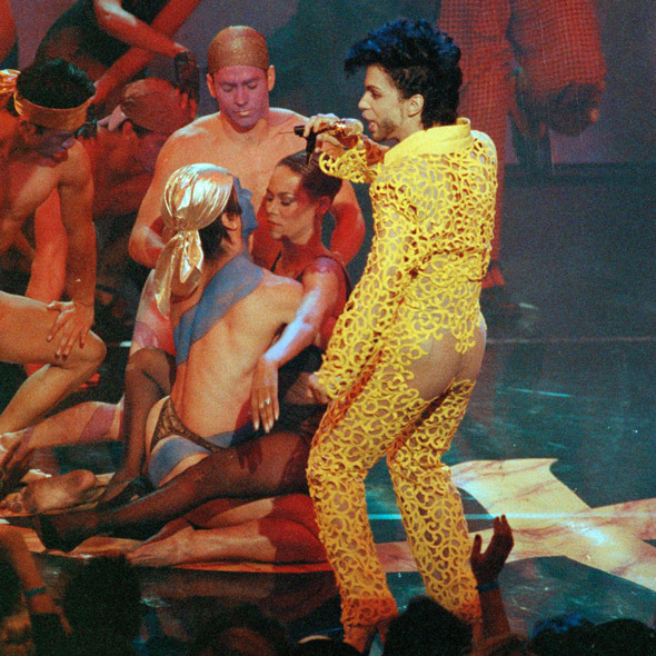 1991-prince-gett-off-mtv-music-video-awards-1